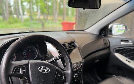 Hyundai Solaris II рестайлинг, 2013 год, 770 000 рублей, 5 фотография