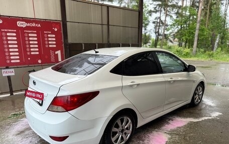 Hyundai Solaris II рестайлинг, 2013 год, 770 000 рублей, 10 фотография