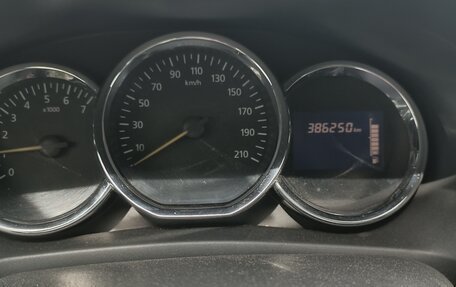 Renault Logan II, 2016 год, 350 000 рублей, 2 фотография
