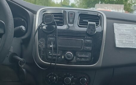 Renault Logan II, 2016 год, 350 000 рублей, 3 фотография