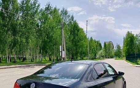 Volkswagen Jetta VI, 2011 год, 750 000 рублей, 6 фотография