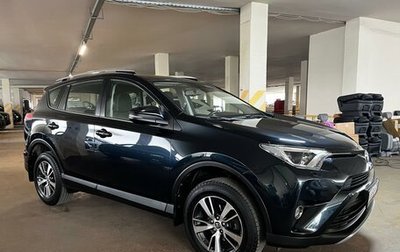 Toyota RAV4, 2017 год, 2 330 000 рублей, 1 фотография