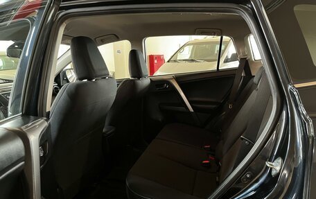 Toyota RAV4, 2017 год, 2 330 000 рублей, 5 фотография