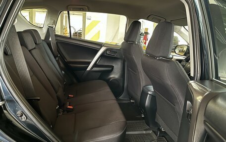 Toyota RAV4, 2017 год, 2 330 000 рублей, 3 фотография