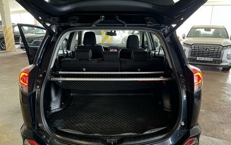 Toyota RAV4, 2017 год, 2 330 000 рублей, 4 фотография