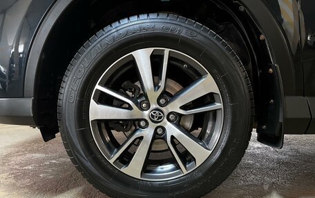 Toyota RAV4, 2017 год, 2 330 000 рублей, 18 фотография