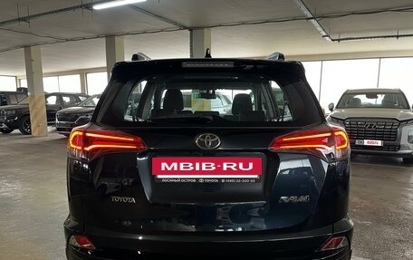 Toyota RAV4, 2017 год, 2 330 000 рублей, 9 фотография