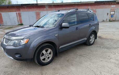 Mitsubishi Outlander III рестайлинг 3, 2008 год, 1 300 000 рублей, 7 фотография