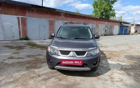 Mitsubishi Outlander III рестайлинг 3, 2008 год, 1 300 000 рублей, 2 фотография