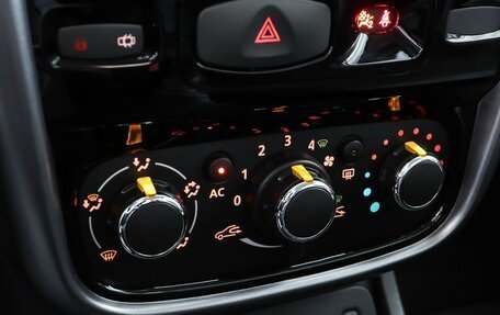 Renault Duster I рестайлинг, 2013 год, 1 270 000 рублей, 19 фотография