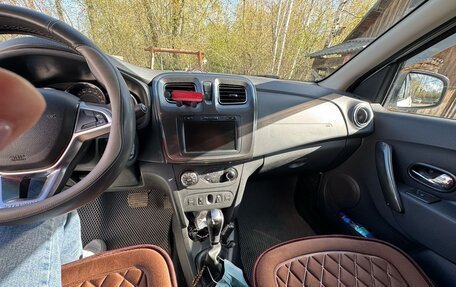 Renault Logan II, 2018 год, 1 105 000 рублей, 11 фотография
