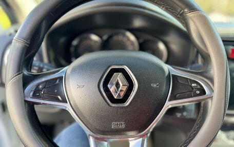 Renault Logan II, 2018 год, 1 105 000 рублей, 15 фотография