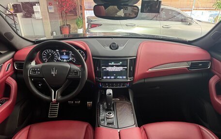 Maserati Levante I, 2022 год, 4 579 403 рублей, 8 фотография