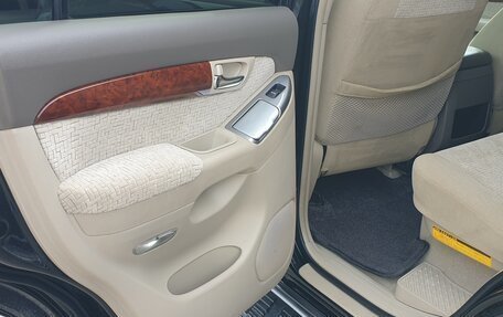 Toyota Land Cruiser Prado 120 рестайлинг, 2006 год, 2 199 000 рублей, 16 фотография