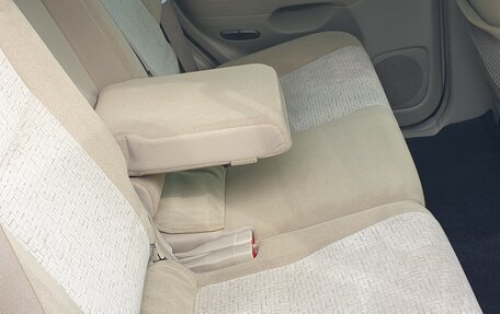 Toyota Land Cruiser Prado 120 рестайлинг, 2006 год, 2 199 000 рублей, 22 фотография