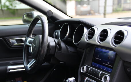 Ford Mustang VI рестайлинг, 2019 год, 3 150 000 рублей, 10 фотография