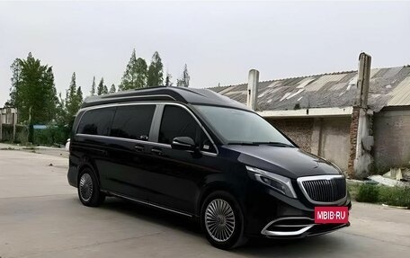 Mercedes-Benz V-Класс, 2022 год, 5 890 000 рублей, 2 фотография