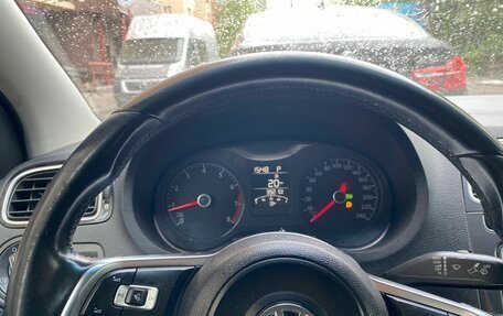Volkswagen Polo VI (EU Market), 2018 год, 800 000 рублей, 17 фотография