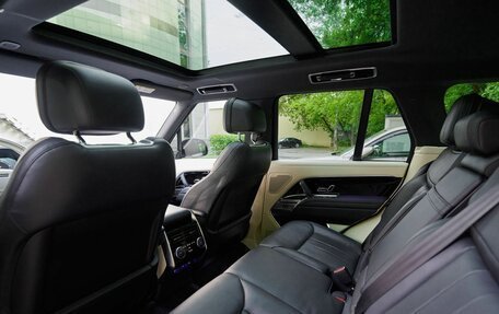 Land Rover Range Rover IV рестайлинг, 2022 год, 16 000 000 рублей, 17 фотография