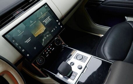 Land Rover Range Rover IV рестайлинг, 2022 год, 16 000 000 рублей, 20 фотография