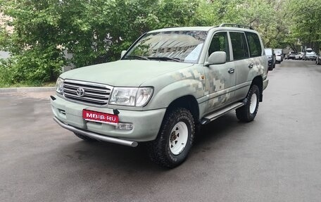 Toyota Land Cruiser 100 рестайлинг 2, 2002 год, 2 999 999 рублей, 1 фотография
