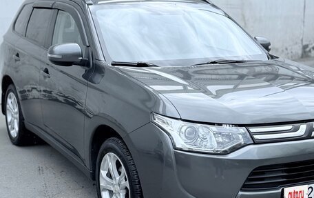 Mitsubishi Outlander III рестайлинг 3, 2013 год, 1 620 000 рублей, 8 фотография