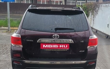 Toyota Highlander III, 2013 год, 2 400 000 рублей, 5 фотография