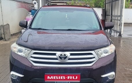 Toyota Highlander III, 2013 год, 2 400 000 рублей, 6 фотография