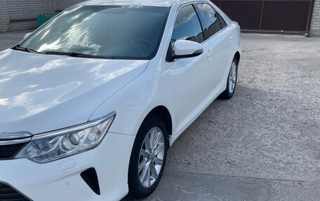 Toyota Camry, 2016 год, 1 900 000 рублей, 8 фотография
