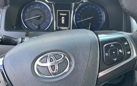 Toyota Camry, 2016 год, 1 900 000 рублей, 14 фотография
