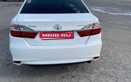 Toyota Camry, 2016 год, 1 900 000 рублей, 6 фотография