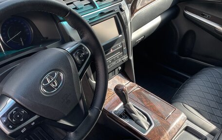 Toyota Camry, 2016 год, 1 900 000 рублей, 17 фотография