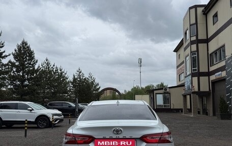 Toyota Camry, 2022 год, 3 730 000 рублей, 6 фотография