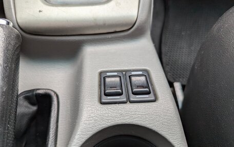 Subaru Forester, 2005 год, 780 000 рублей, 26 фотография