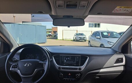 Hyundai Solaris II рестайлинг, 2018 год, 1 350 000 рублей, 17 фотография