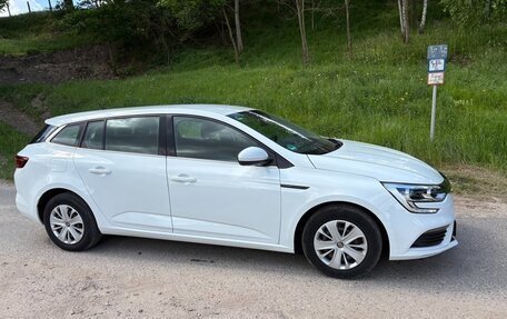Renault Megane IV, 2018 год, 1 000 000 рублей, 10 фотография