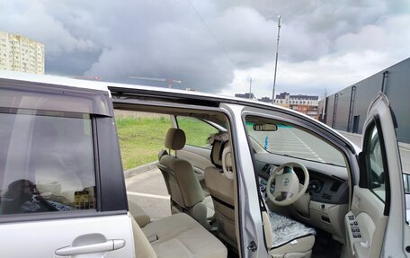 Toyota ISis I, 2011 год, 1 200 000 рублей, 5 фотография