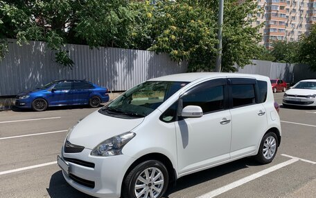 Toyota Ractis I, 2010 год, 980 000 рублей, 2 фотография