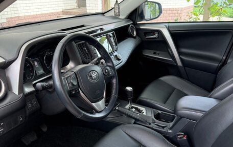 Toyota RAV4, 2018 год, 3 450 000 рублей, 11 фотография