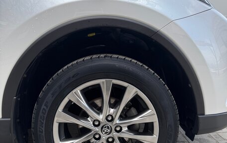 Toyota RAV4, 2018 год, 3 450 000 рублей, 14 фотография