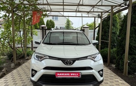 Toyota RAV4, 2018 год, 3 450 000 рублей, 3 фотография