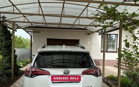 Toyota RAV4, 2018 год, 3 450 000 рублей, 6 фотография