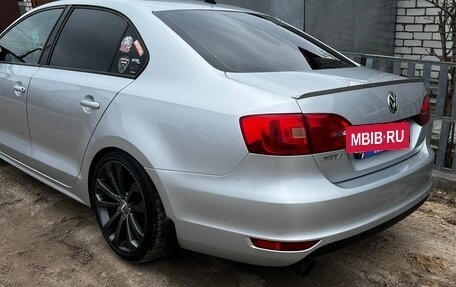 Volkswagen Jetta VI, 2013 год, 945 000 рублей, 2 фотография