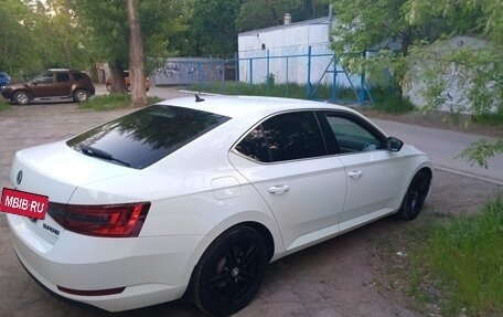 Skoda Superb III рестайлинг, 2016 год, 1 800 000 рублей, 2 фотография