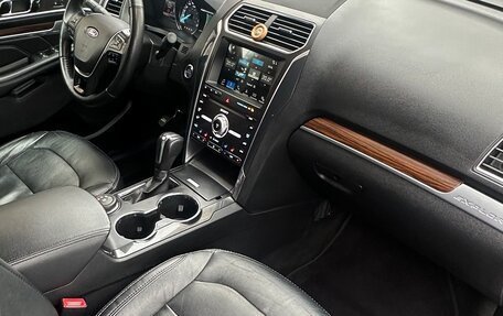 Ford Explorer VI, 2019 год, 3 600 000 рублей, 8 фотография