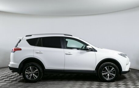 Toyota RAV4, 2019 год, 2 090 000 рублей, 4 фотография