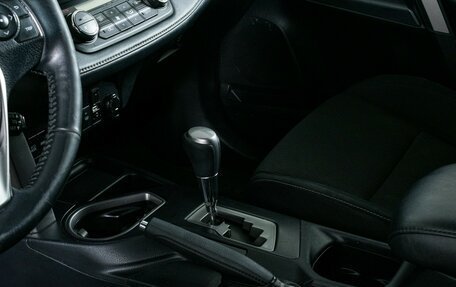 Toyota RAV4, 2019 год, 2 090 000 рублей, 11 фотография