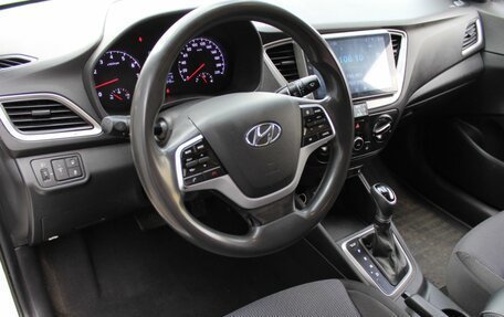 Hyundai Solaris II рестайлинг, 2017 год, 1 035 000 рублей, 20 фотография