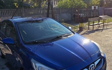 Hyundai Solaris II рестайлинг, 2011 год, 980 000 рублей, 1 фотография