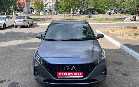 Hyundai Solaris II рестайлинг, 2021 год, 1 850 000 рублей, 1 фотография